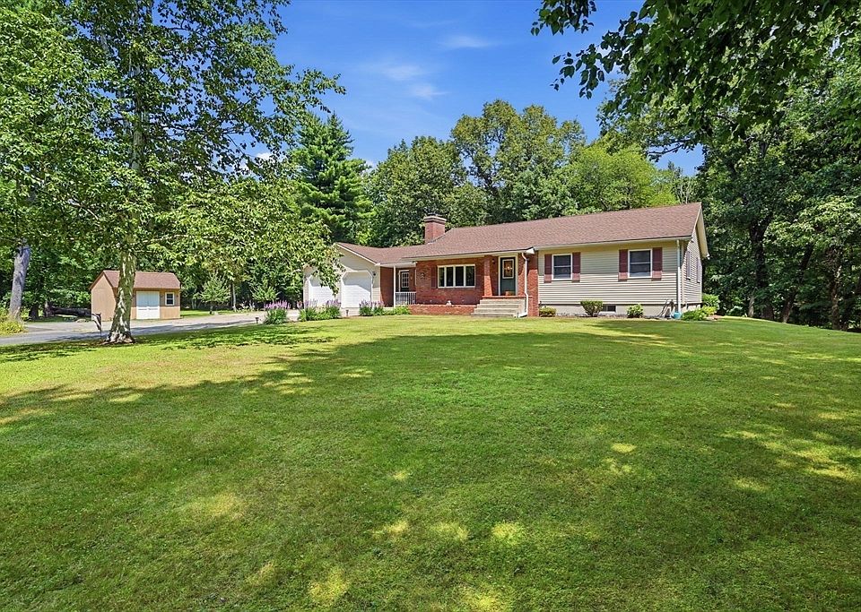 1st image of 414 Mountain Rd