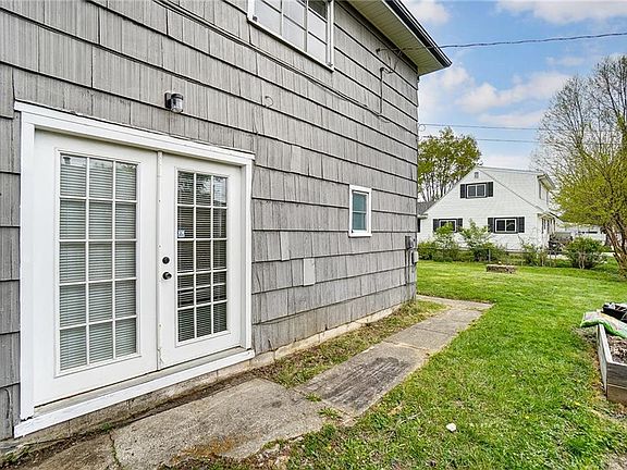 3rd image of 1510 Forrer Blvd