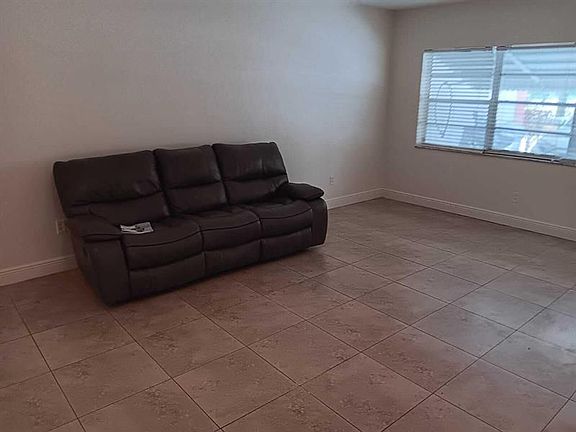 3rd image of 3550 NW 8th Ave APT 105