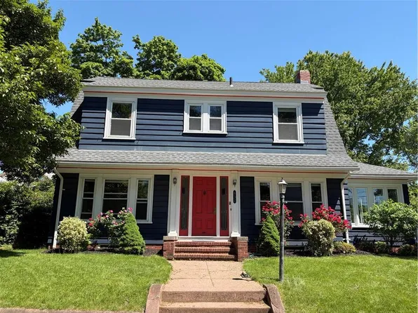 632 East Ave, Pawtucket, RI 02860