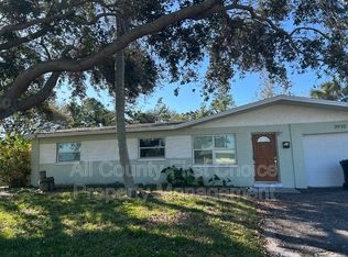 3910 Porpoise Dr SE, Saint Petersburg, FL 33705