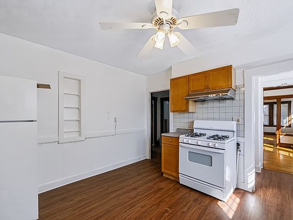 3rd image of 57 Bridge St Unit 57