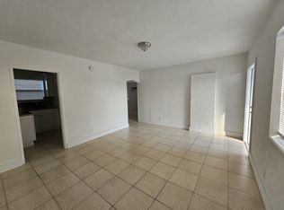 2513 SW 10th St #6, Miami, FL 33135