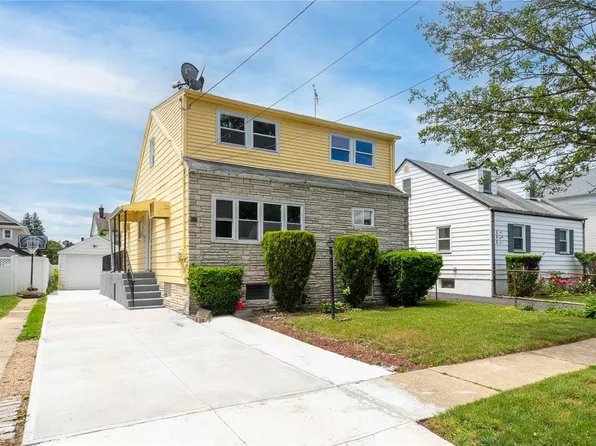 521 N 7th Street, New Hyde Park, NY 11040