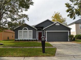 312 Pleasant Gardens Dr, Apopka, FL 32703