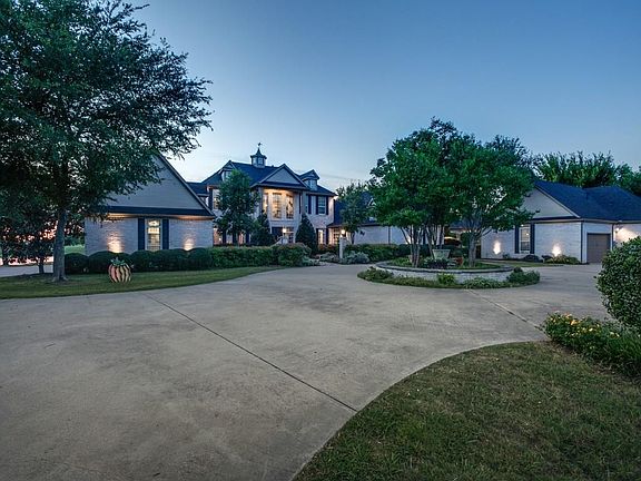 4th image of 120 Lakeside Dr