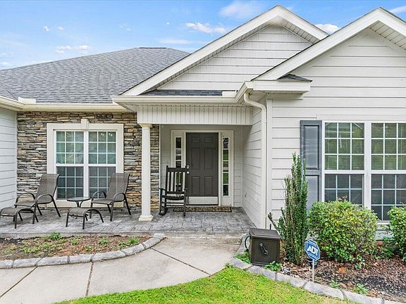 4th image of 676 Ventana Dr