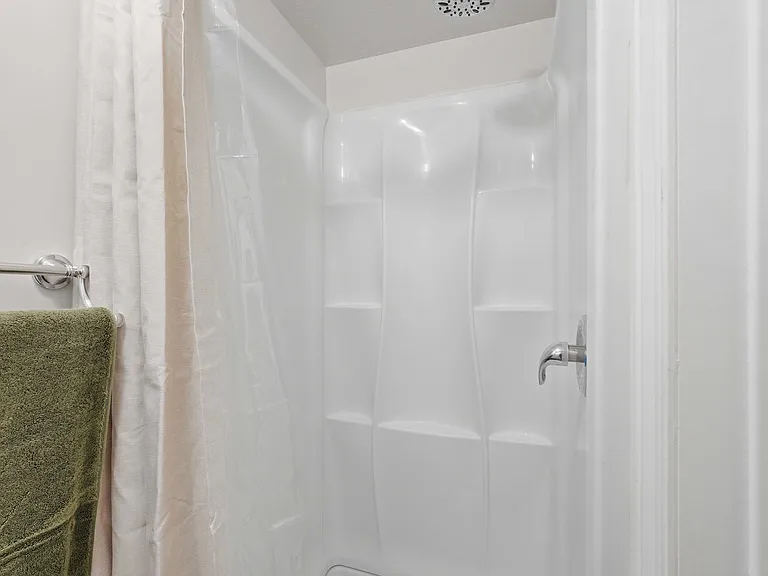 2569 N 2900 E — Photo 15