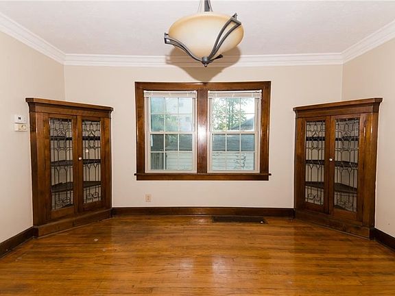 3rd image of 14319 Delaware Ave