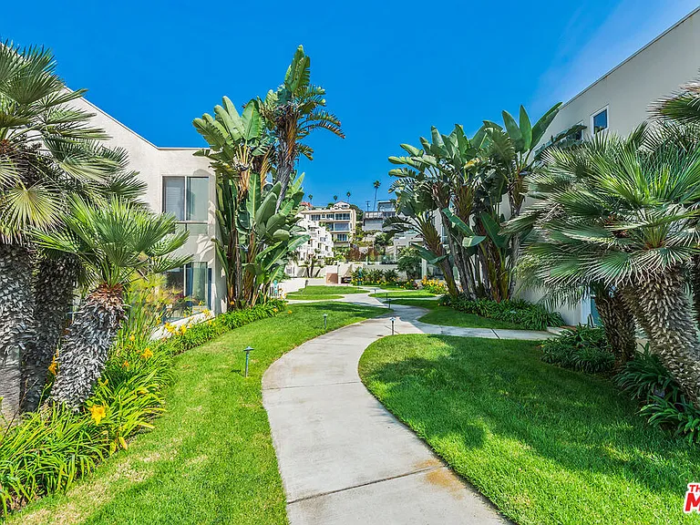 7301 Vista Del Mar Ave #A110 — Photo 42