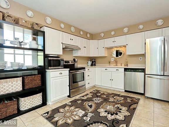 5th image of 9204 Mimosa Dr