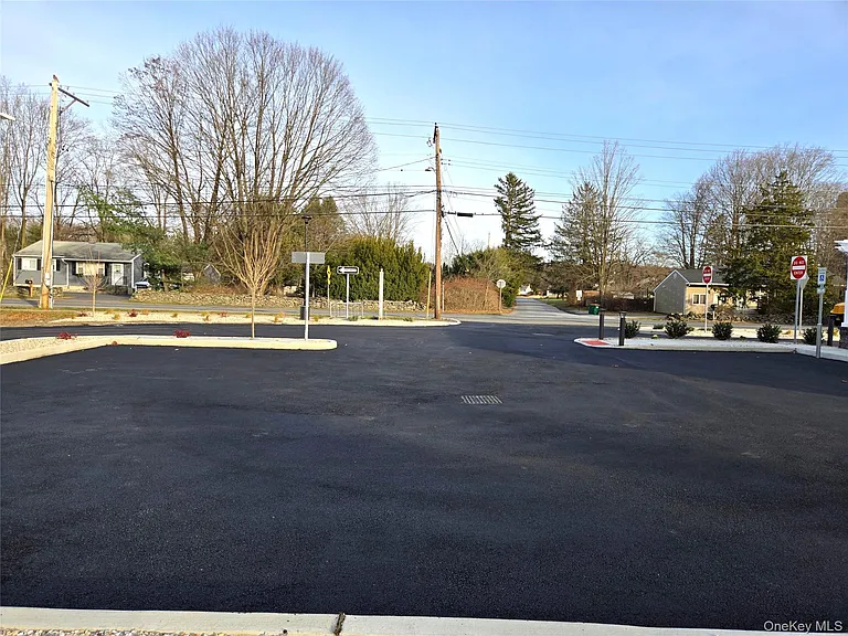 815 Violet Ave — Photo 8