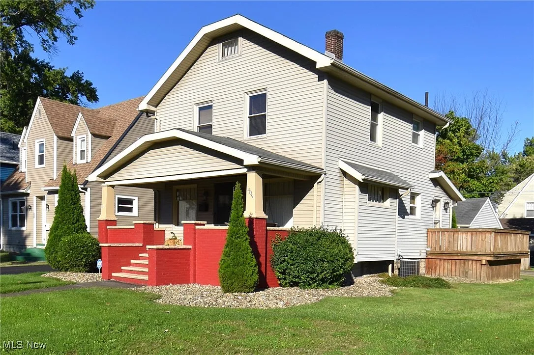 409 Hazelwood Ave SE photo 1
