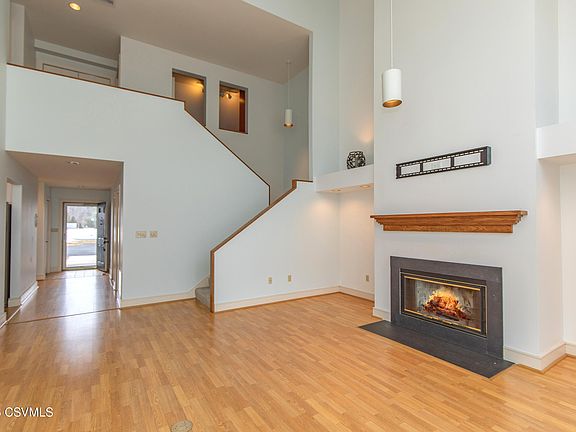 4th image of 301 Lakeside Dr