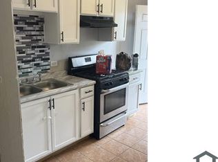7742 S Phillips Ave APT 1, Chicago, IL 60649