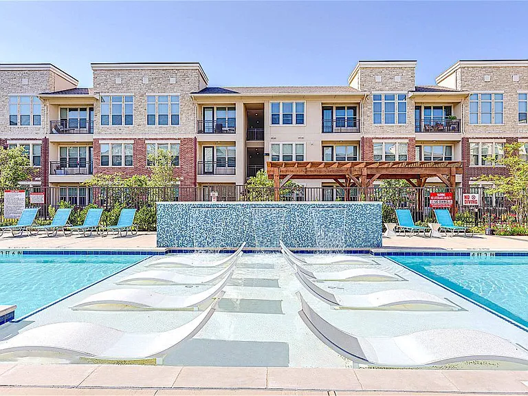 The Quadrangles on Twenty Apartments in Grand Prairie, Texas