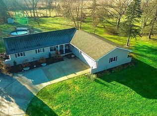 1060 Coolwood Dr, Valparaiso, IN 46385
