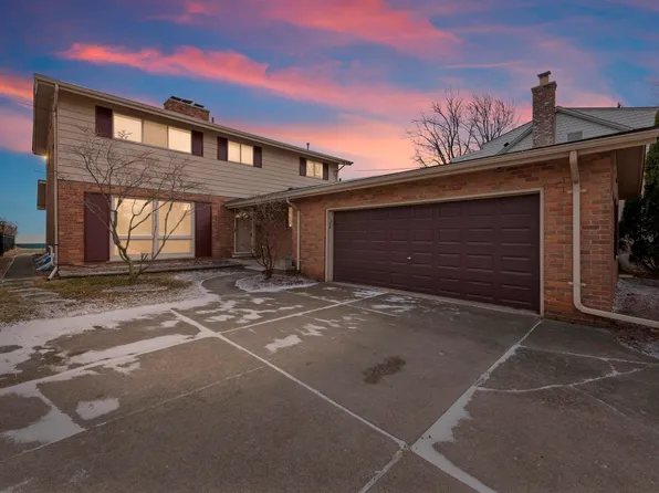 30014 Jefferson Ave, Saint Clair Shores, MI 48082