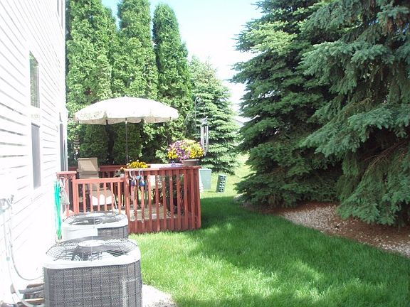 4th image of 10215 Metalmark Ln Unit 2