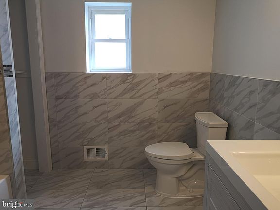 5th image of 626 N 12th St Unit 1
