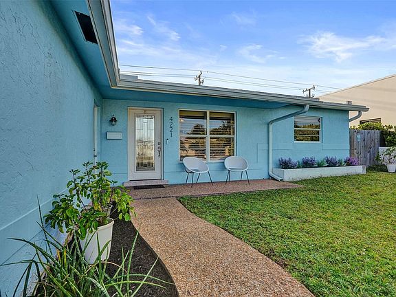 3rd image of 4221 NE 13th Avenue