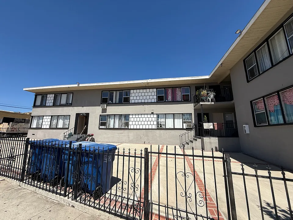 1475 Venice Blvd #9