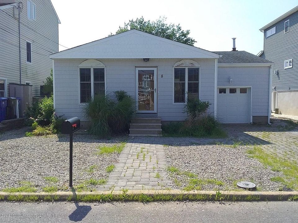 1st image of 8 Anchorage Dr