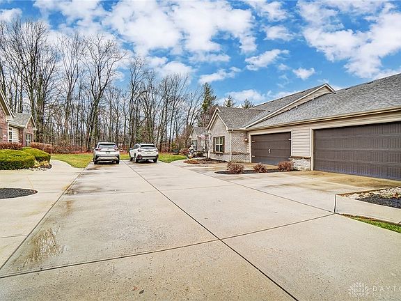 2nd image of 1400 Bourdeaux Way