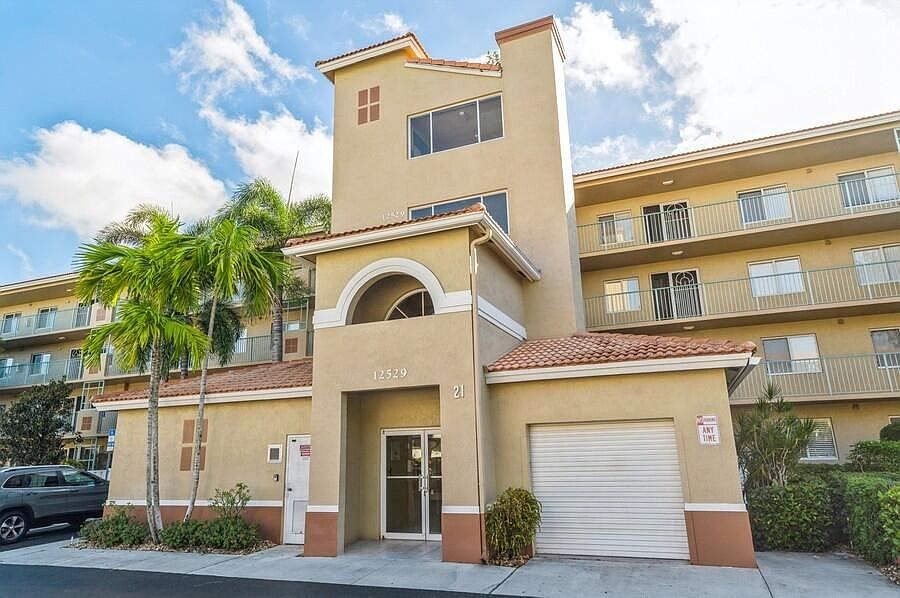 1st image of 12529 Imperial Isle Dr APT 308