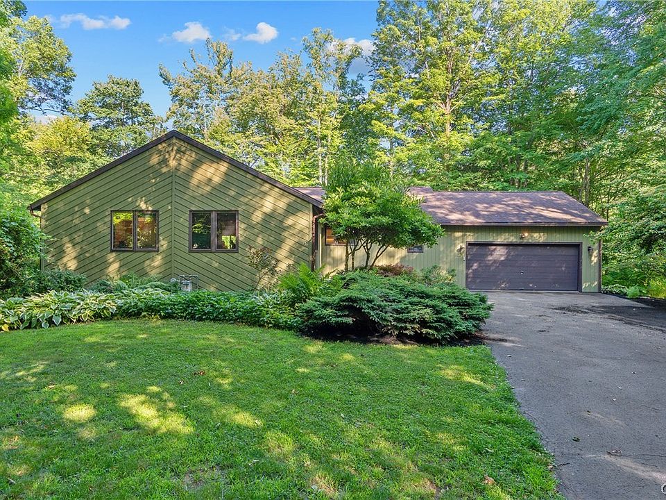 1st image of 2424 Sourwood Dr