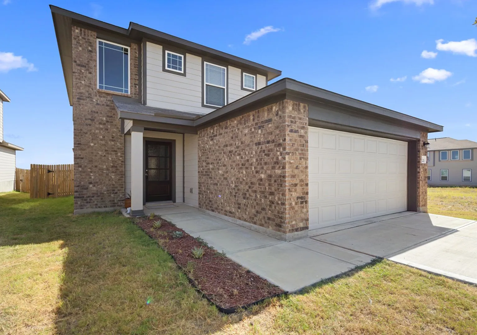 Beautiful two-story home in Katzer Ranch-Move-In Ready — Photo 1