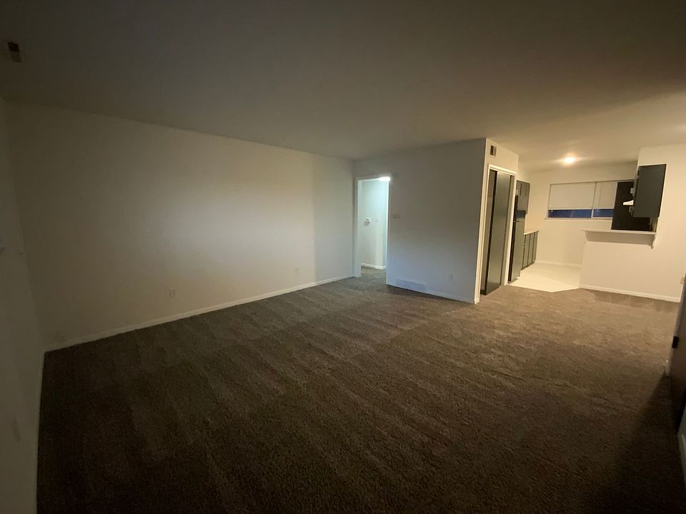 1st image of 105 W Broadway #30