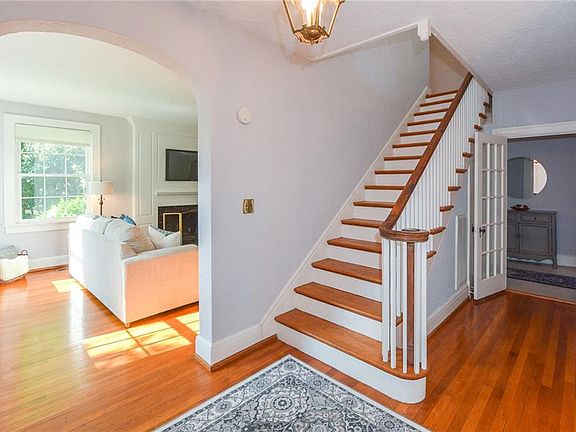 5th image of 5009 Gosnold Ave