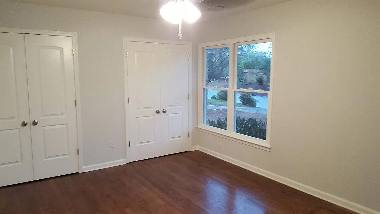 1343 Biltmore Dr NE — Photo 4