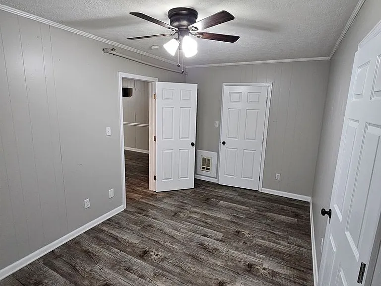 301 S Magnolia St #1 — Photo 10