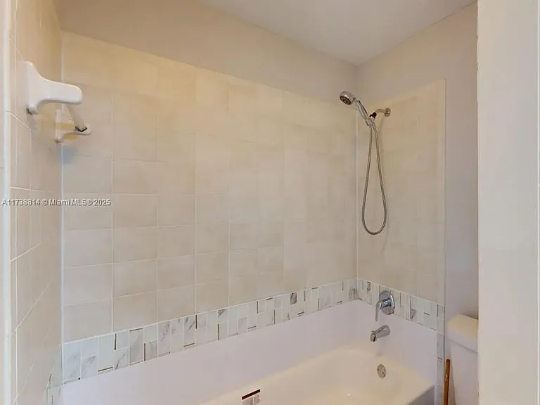 5032 SW 122nd Ter — Photo 10