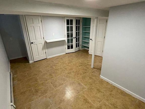 4th image of 321 Eldert St #B