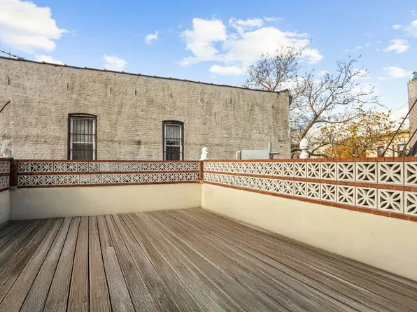 408 Rogers Avenue image 1 of 7