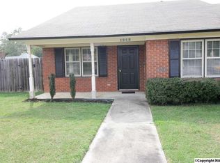 1948 E Brownstone Ct SW, Decatur, AL 35603