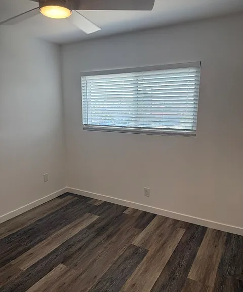 307 Avenue G — Photo 9