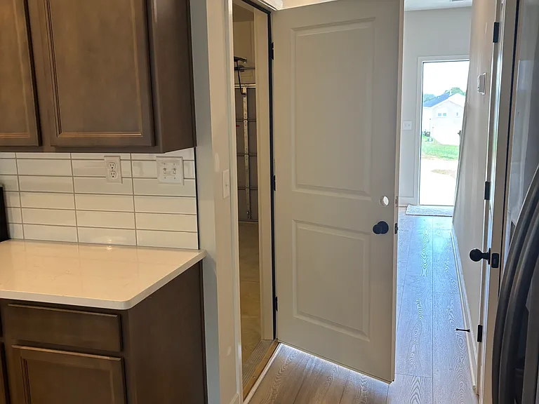 8930 Keenberg Ln — Photo 15
