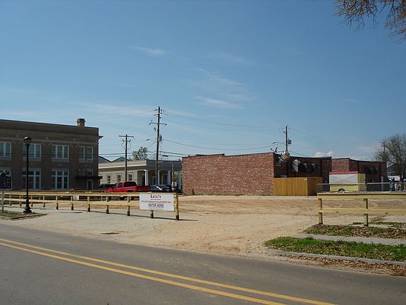 4th image of 301 E Scenic Dr