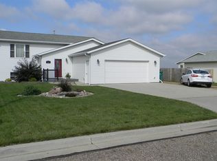 118 Libby Rd, Lincoln, ND 58504