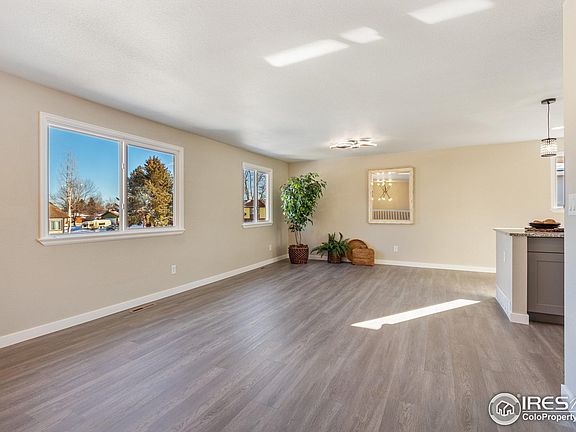 5th image of 1344 Parker Dr