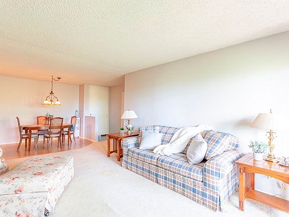 4th image of 448 N Bellflower Blvd Unit 302