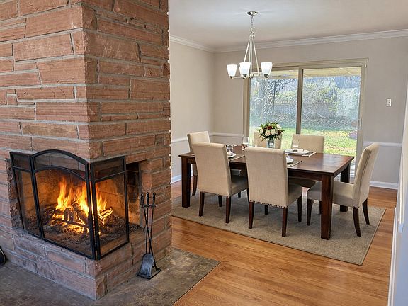 4th image of 7512 Blackberry Ave #1