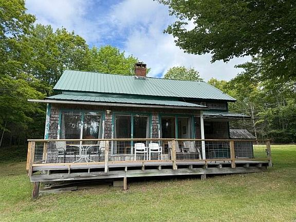 5th image of 293 Yellow Birch Road