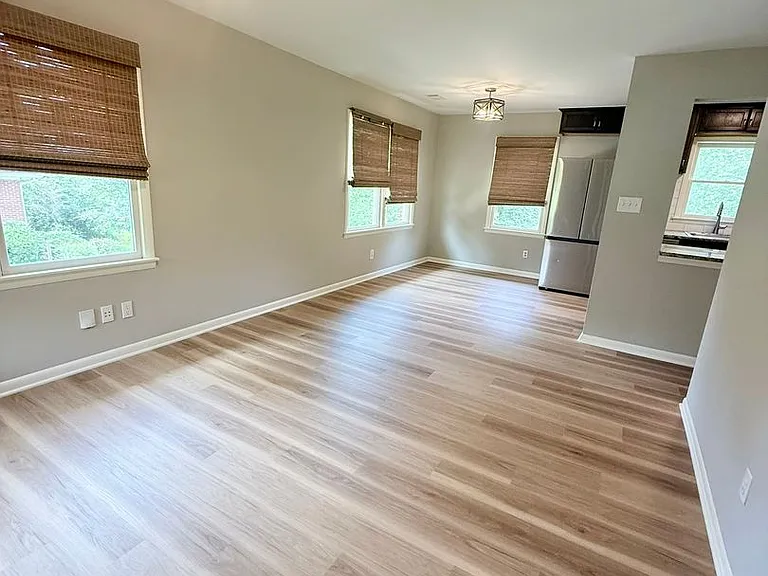 165 Conrad Dr — Photo 3