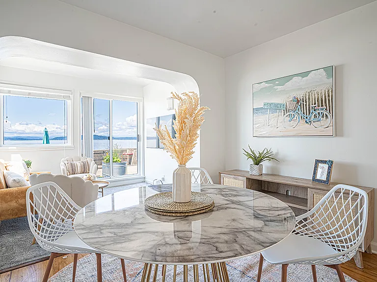 4027 Beach Dr SW #1 — Photo 3