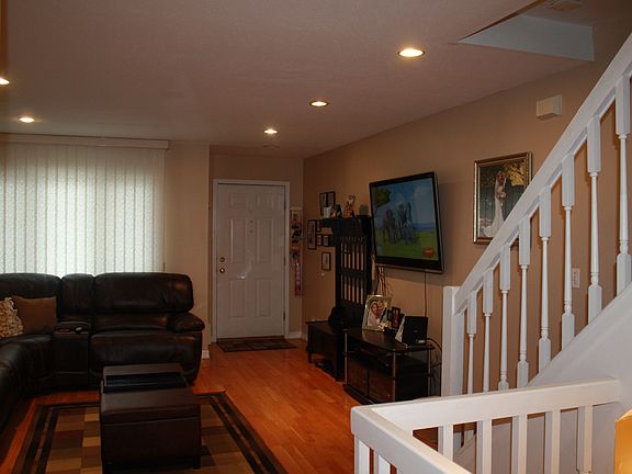 4th image of 58 Brook Ave